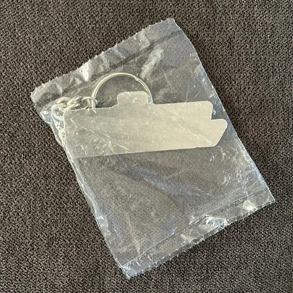 NEW Justin Bieber Keychain from the Justice Tour| Bieber | Justin Bieber Merch - Picture 3 of 6